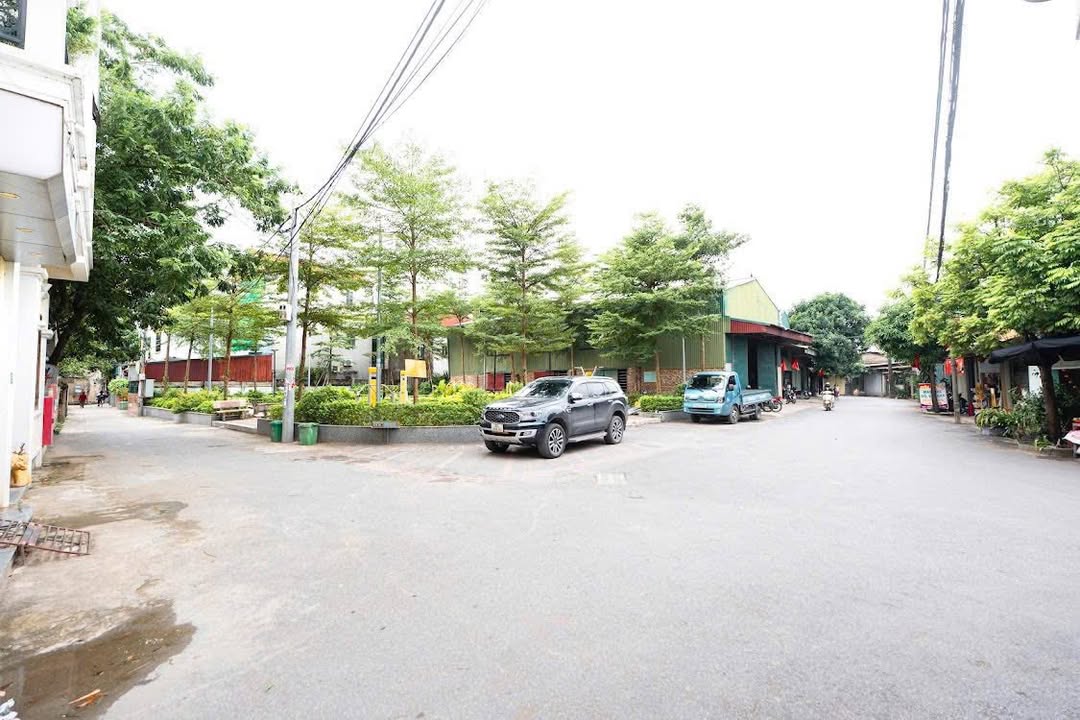 Nhà phố Bắc Từ Liêm 33m² giá 5 tỷ - Ô tô đỗ cổng