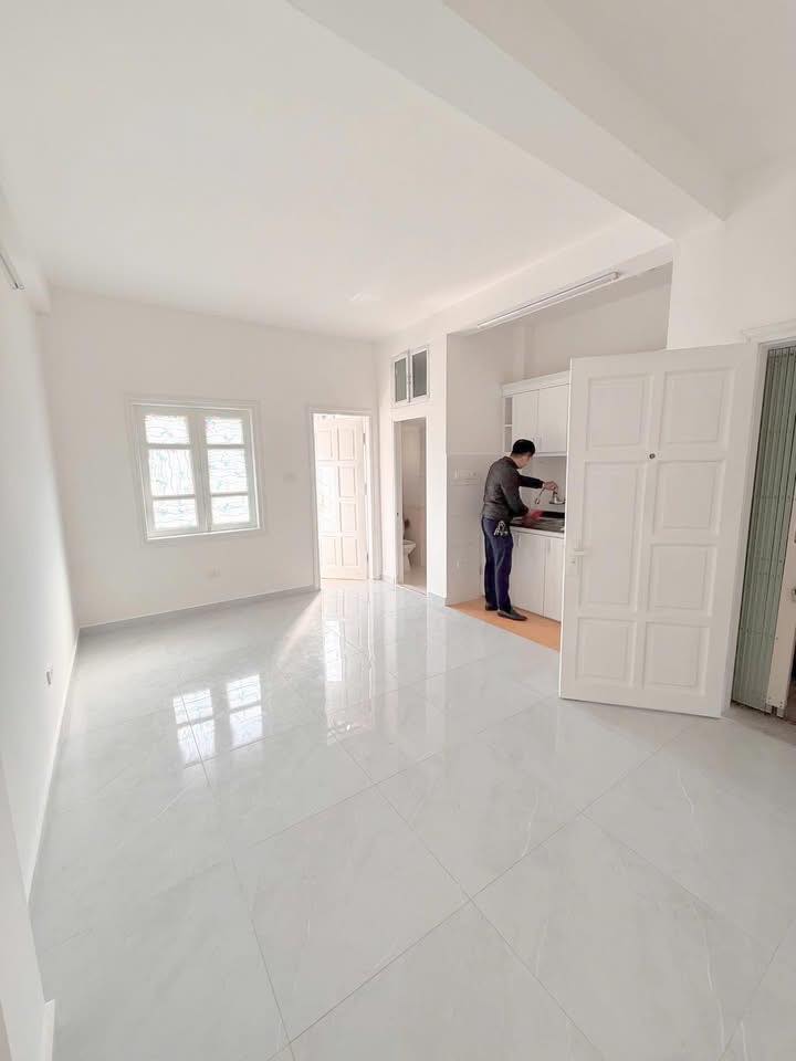 Căn hộ chung cư mini An Dương Vương, Phú Thượng 40m² giá 2.1 tỷ - Sổ đỏ chính chủ!