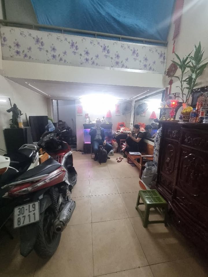 Nhà 3 tầng phố Đội Cấn Ba Đình 30m² giá 8 tỷ - Đầu tư sinh lời ngay!