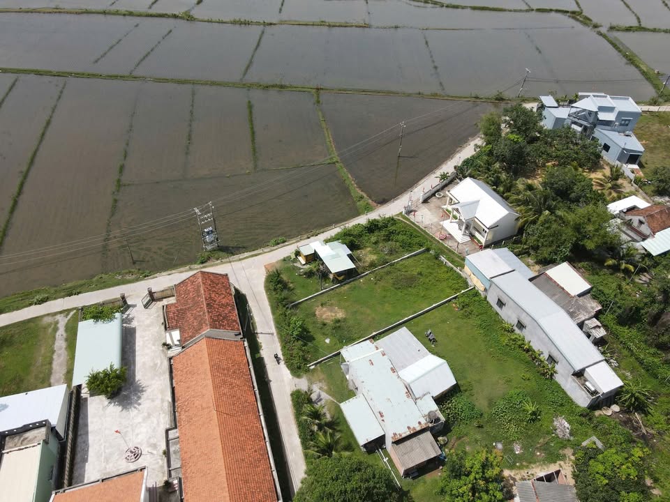 Đất thổ cư Cát Chánh, Phù Cát 350m² giá 1.3 tỷ - Nhà cấp 4 còn mới