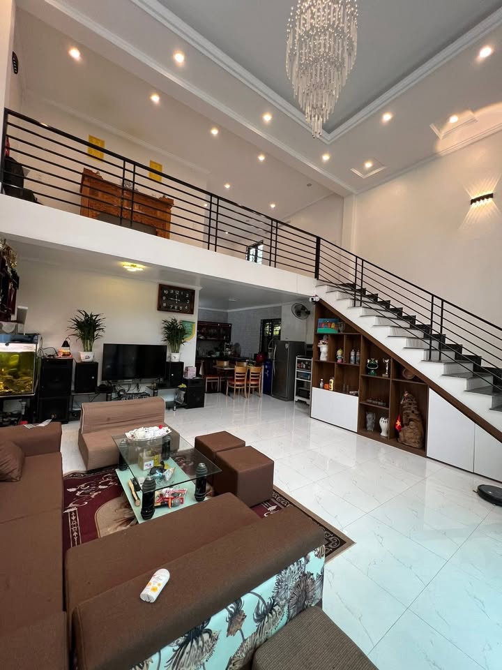 Nhà gác lửng hiện đại tại Minh Khai, 95m² chỉ 2 tỷ - Bán gấp!