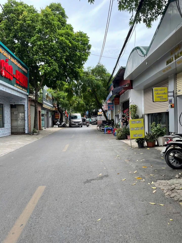 Đất Thị Trấn Phùng 56m² giá 5.1 tỷ - Sổ đỏ chính chủ, ô tô vào tận nơi!