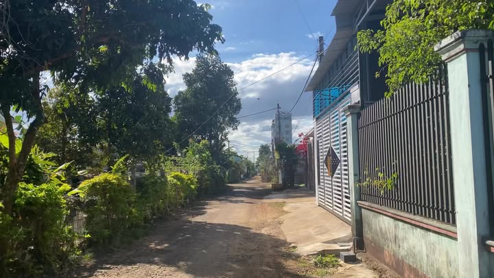 Đất nền chính chủ tại Hẻm 555 Phạm Văn Đồng, Pleiku 150m² - Bán gấp chỉ 1.6 tỷ!