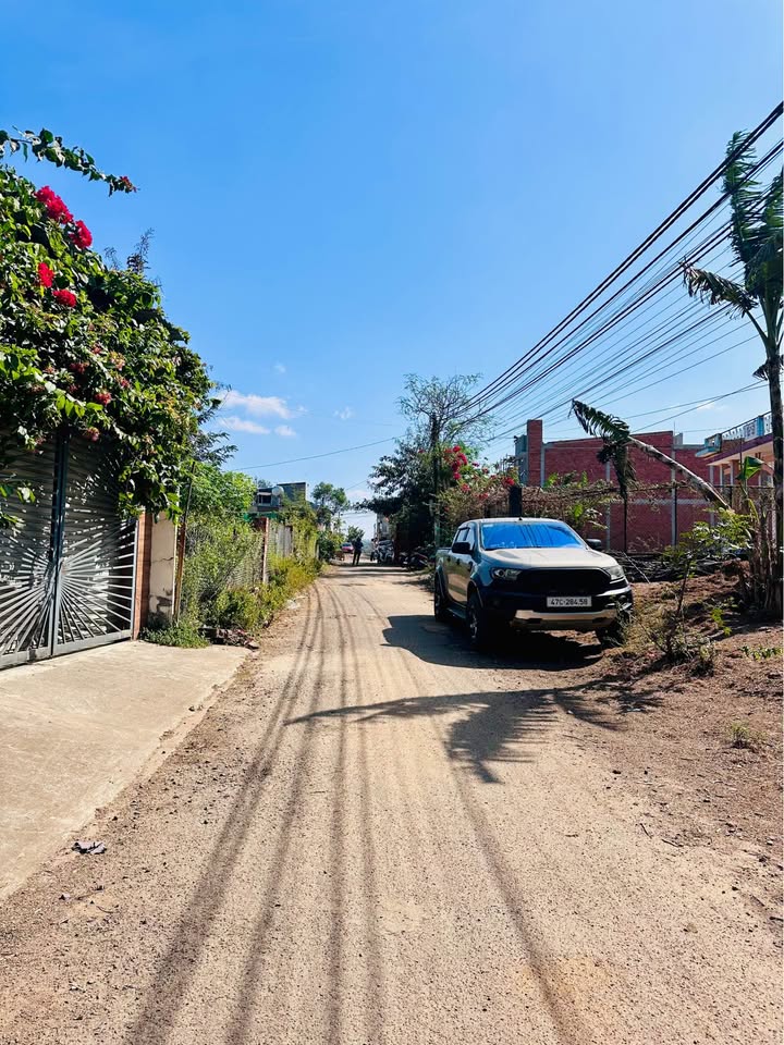 Đất Hẻm C1 Ywang H’dơk, 130m² giá 1.65 tỷ - Vị trí đẹp, đầu tư sinh lời!