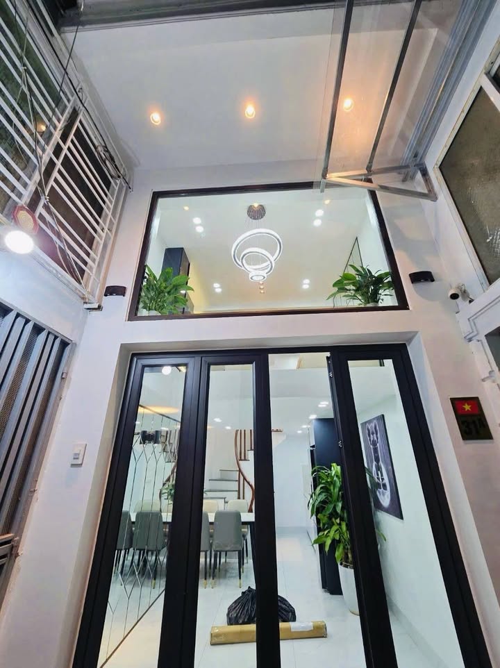 Nhà riêng Đống Đa 22m² giá 5.9 tỷ - Full nội thất, vào ở ngay!