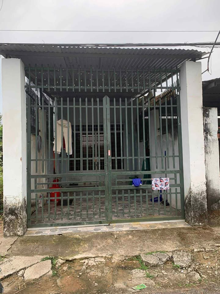 Nhà phố Long Hưng Biên Hòa 116,7m² giá 1,35 tỷ - Sổ đỏ chính chủ, thuận tiện cho thuê!