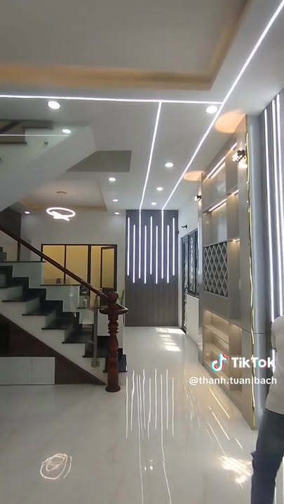Nhà góc 2 mặt tiền tại Long Thượng 115m² giá 2.4 tỷ - Vị trí đẹp, thoáng mát!