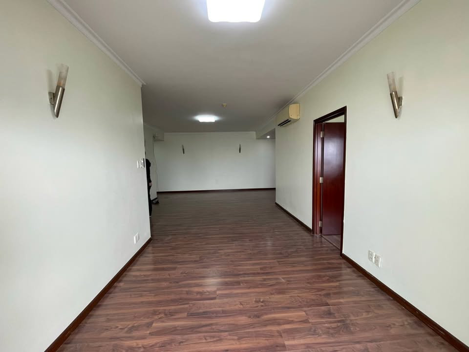 Căn hộ Hùng Vương Plaza Quận 5 130m² giá 9 tỷ - Căn góc tầng cao view đẹp!