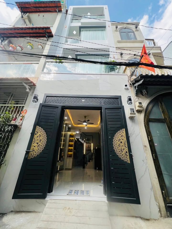 Nhà bán Gò Vấp 80m² giá 6.18 tỷ - Hẻm ô tô, 3 tầng, 3 phòng ngủ!