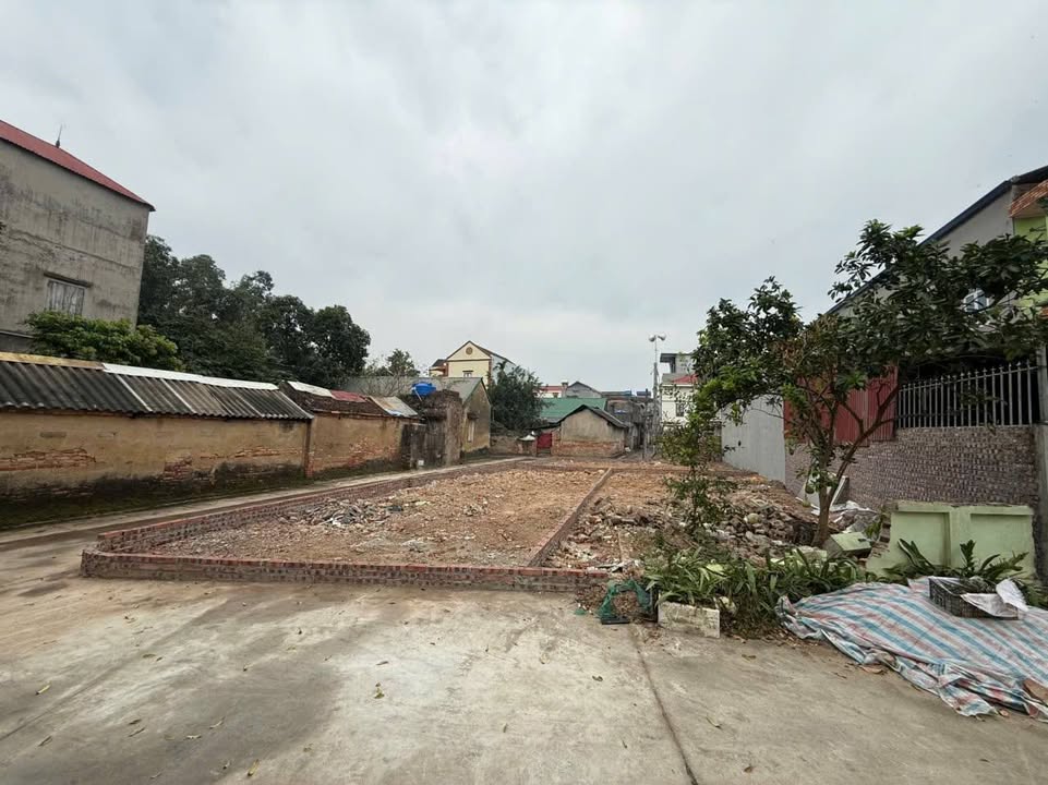 Đất nền lô góc Yên Trung 90m² giá 2.1 tỷ - Vị trí đắc địa gần KCN!