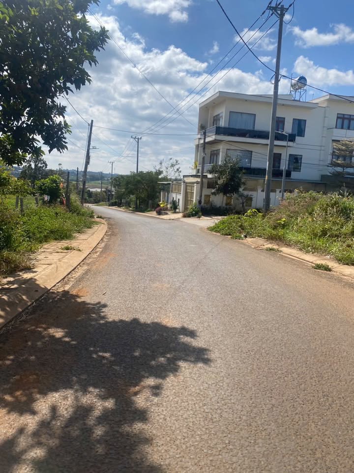 Nhà hẻm Dương Minh Châu, Pleiku 96m² giá 1 tỷ - Tiện ích đầy đủ, sẵn sàng ở ngay!