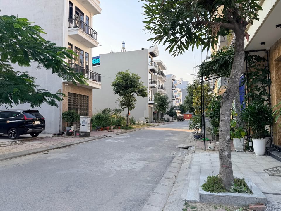 Đất nền TĐC Hồ Sen Lê Chân 60m² giá 6 tỷ - Vị trí đẹp không thể bỏ lỡ!