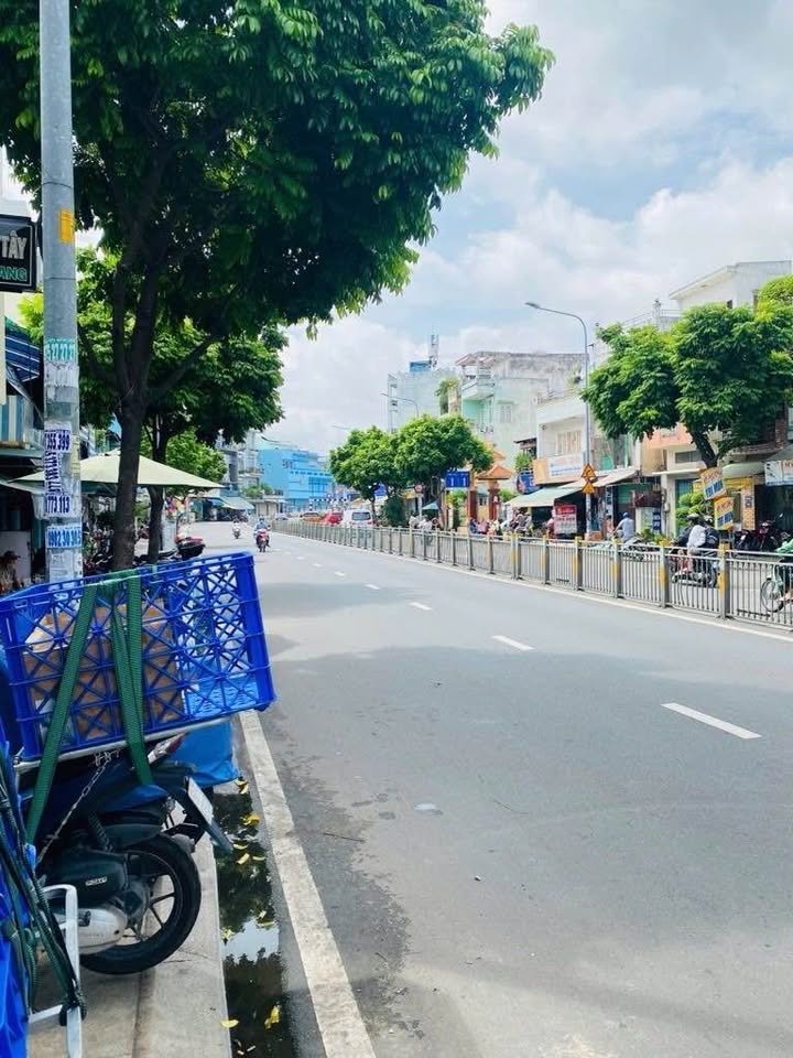 FrontHouse Tân Hóa Quận 11 60m² giá 11.5 tỷ - Mặt tiền kinh doanh đắc địa!