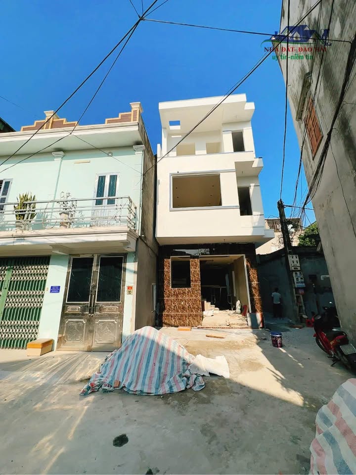 Nhà 3 tầng Phúc Khánh 46m² giá 1.7 tỷ - Ô tô đỗ trước cửa, sẵn sàng vào ở!