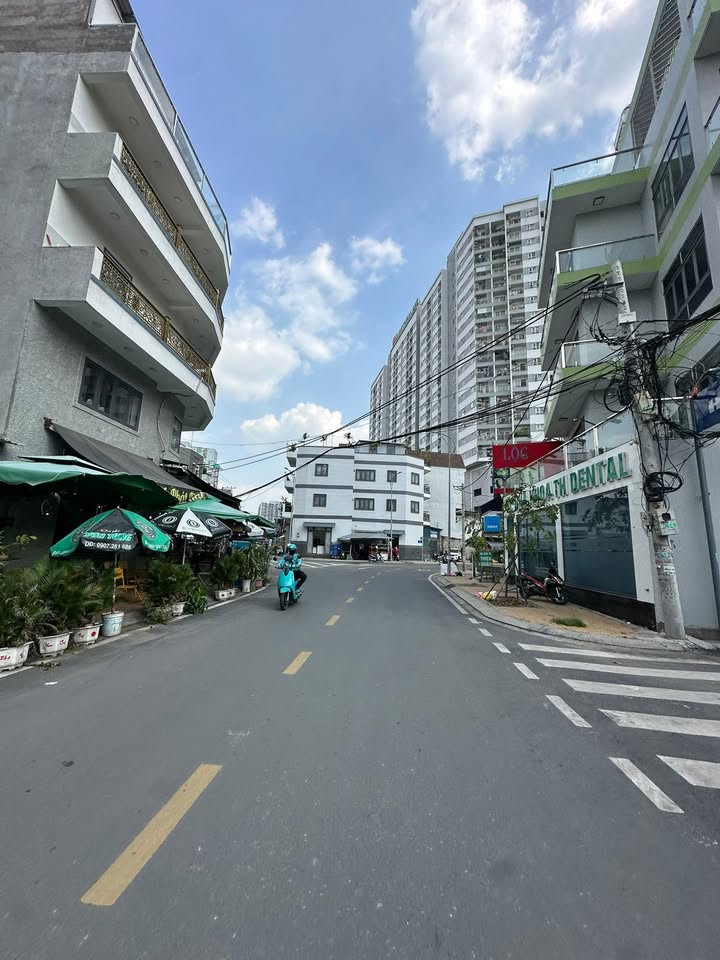 Nhà hẻm ô tô 7 chỗ đường Số 17A, Bình Tân 20m² giá 3.4 tỷ - Khu VIP tiện ích đầy đủ!