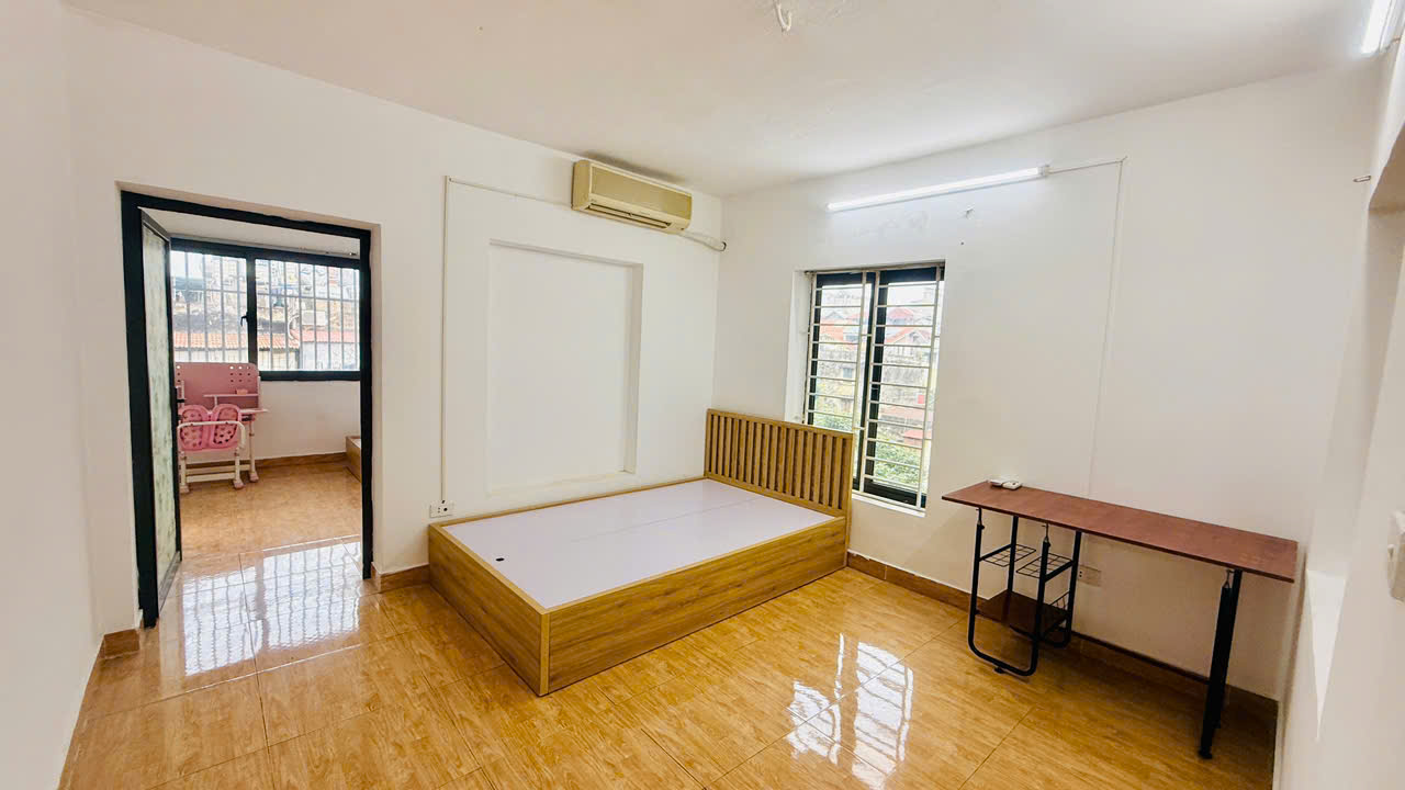 Căn hộ tập thể Vũ Thạnh, Đống Đa 70m² giá 7.5 triệu - Sẵn sàng cho thuê!