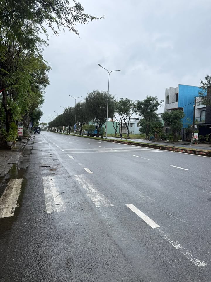 Nhà mặt tiền đường Mê Linh, Liên Chiểu, Đà Nẵng 190m² giá 9.7 tỷ - Sổ hồng chính chủ, công chứng ngay!