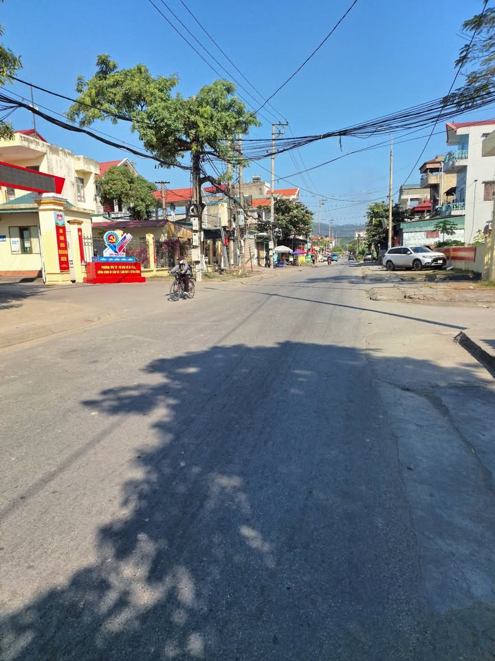 Đất nền Phương Đông Uông Bí 170m² giá 3.4 tỷ - Mặt tiền kinh doanh tiềm năng!