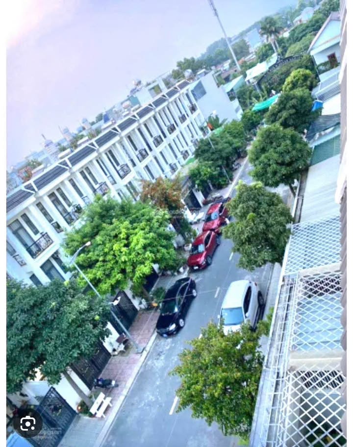 Nhà phố KDC Hoàng Nam, Đông Hòa, Dĩ An 90m² giá 5 tỷ - Nhà thật, giá thật!