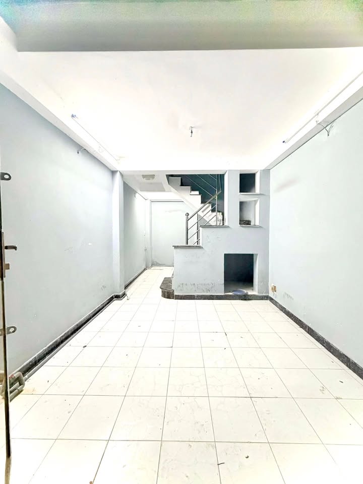 Nhà Phú Nhuận 27m² giá 4 tỷ - Sổ hồng chính chủ, khu vực an ninh!