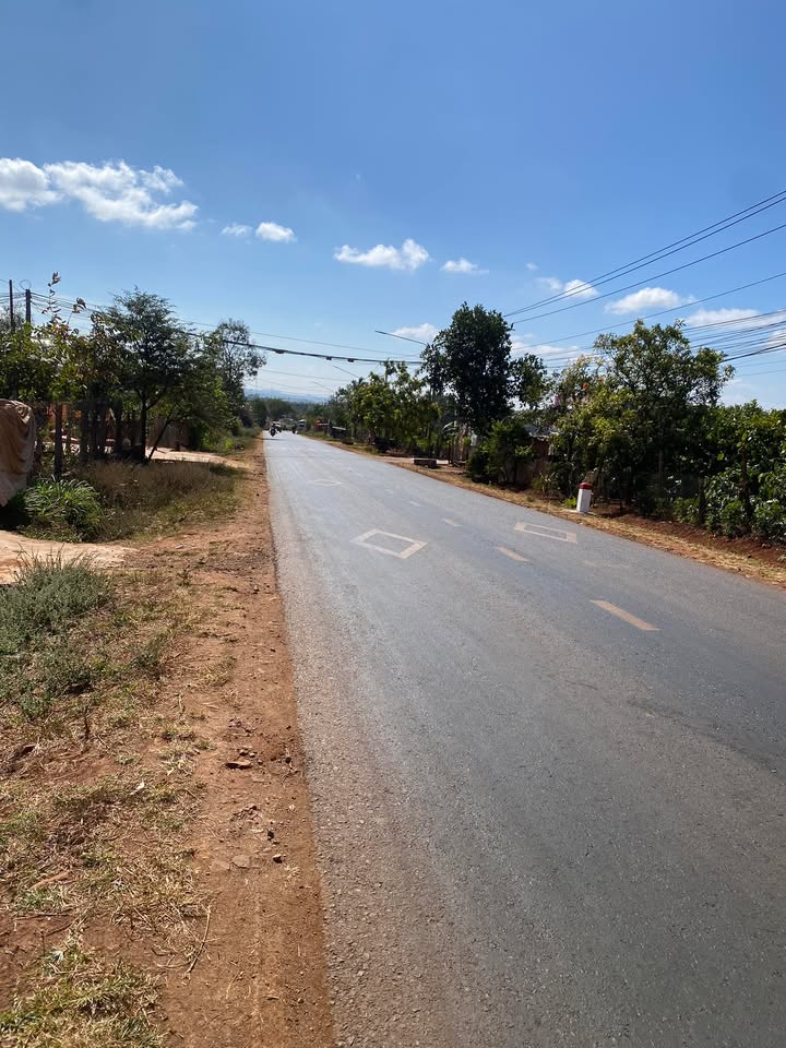 Đất nền xã Mang Yang, Gia Lai 500m² giá 1.65 tỷ - Sổ đỏ chính chủ, vị trí đẹp!