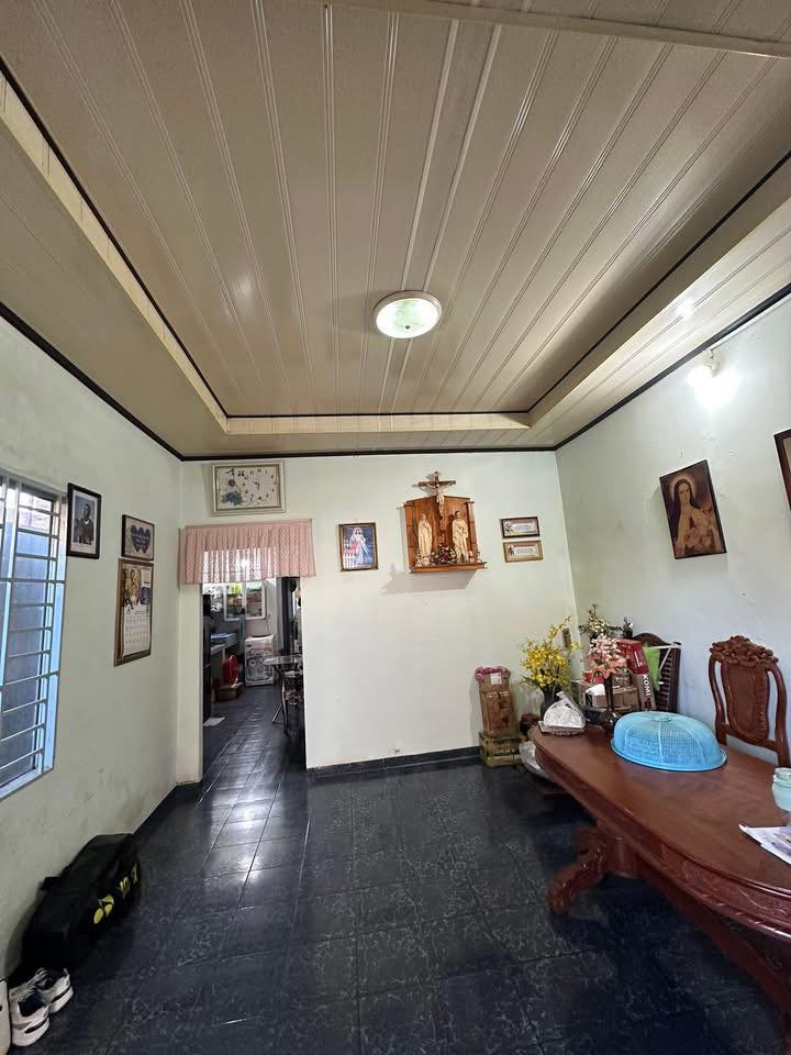 Nhà cấp 4 Biên Hòa 111m² giá 2.3 tỷ - Gần chợ Thánh Tâm, sổ riêng chính chủ!