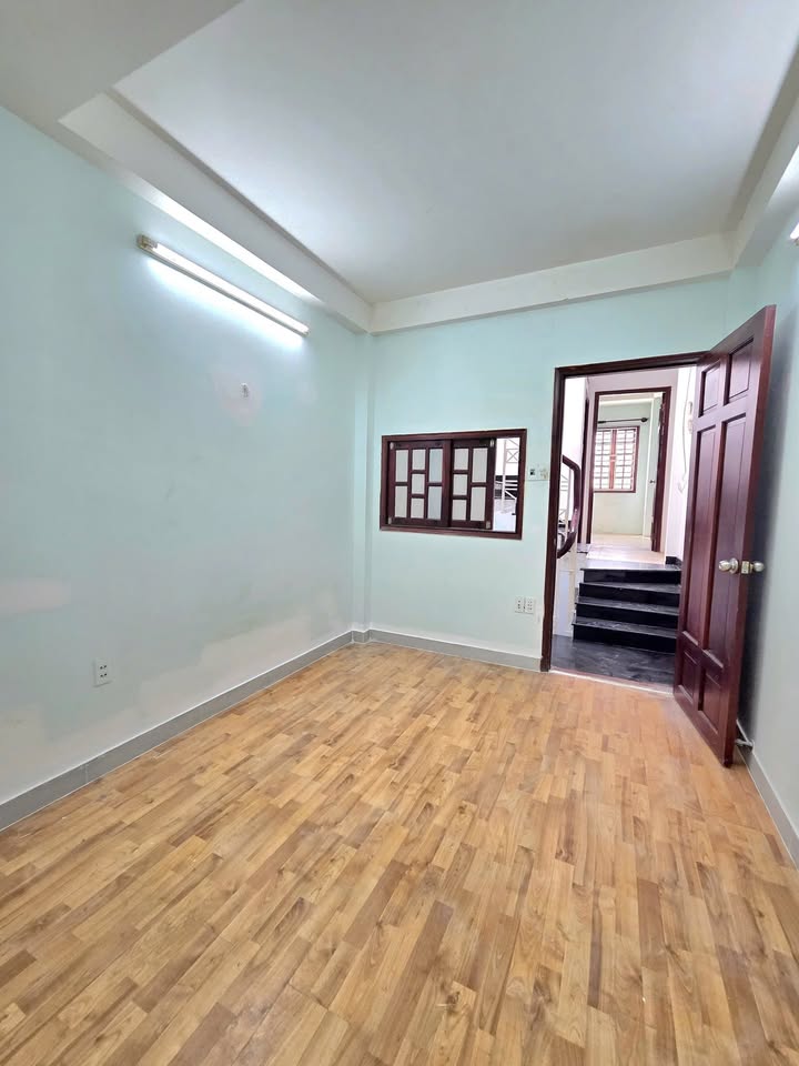 Nhà phố 33m² Hẻm 3m Thích Quảng Đức, Phú Nhuận giá 6.95 tỷ - Chính chủ, sổ đỏ đầy đủ!