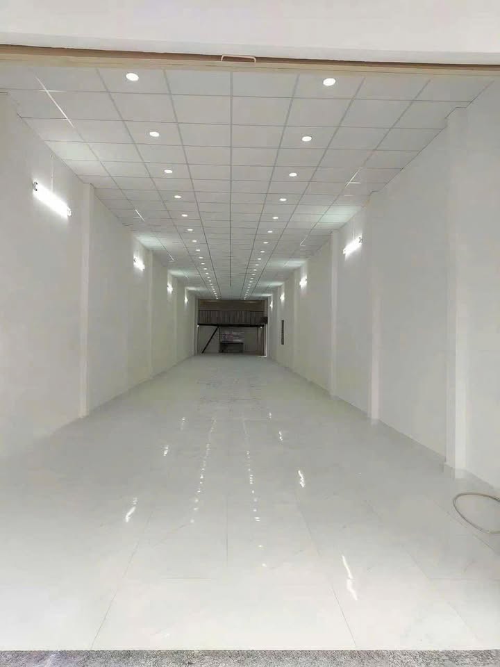 Cho thuê nhà nguyên căn mặt tiền Nguyễn Thị Minh Khai 120m² - Phù hợp mở kinh doanh