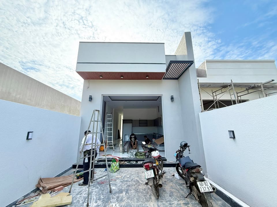 Nhà phố Bảo Vinh, Long Khánh 115m² giá 1.55 tỷ - An ninh, tiện ích đầy đủ!