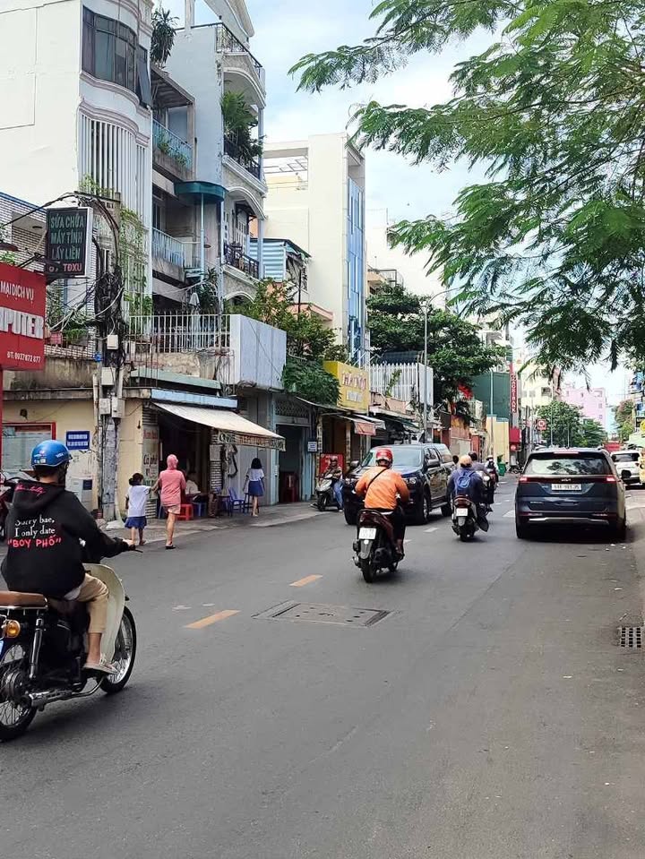 Mặt tiền kinh doanh Quận 7 103m² giá 26 tỷ - Dòng tiền ổn định 80 triệu/tháng!