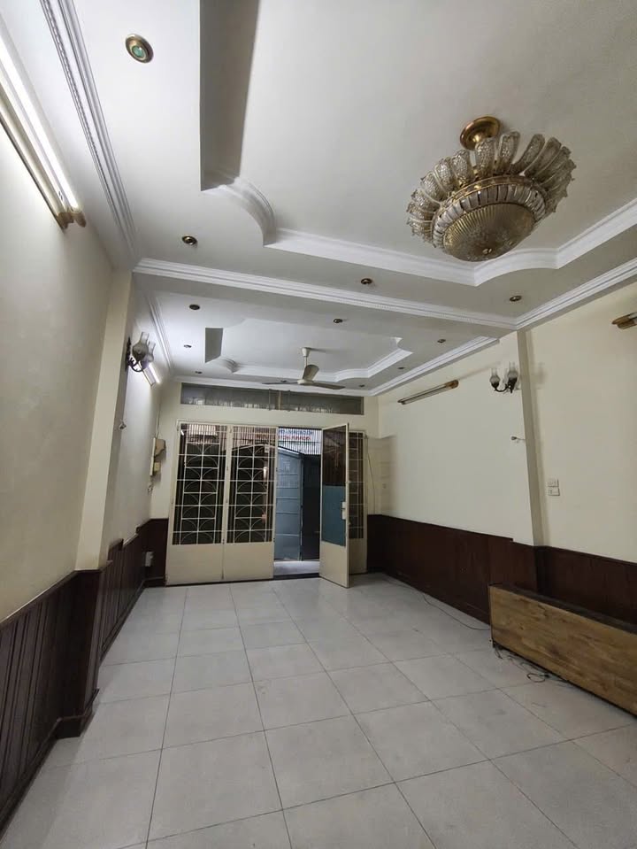 Nhà Tân Bình 58m² giá 15 tỷ - Vị trí đắc địa, kinh doanh thuận lợi!