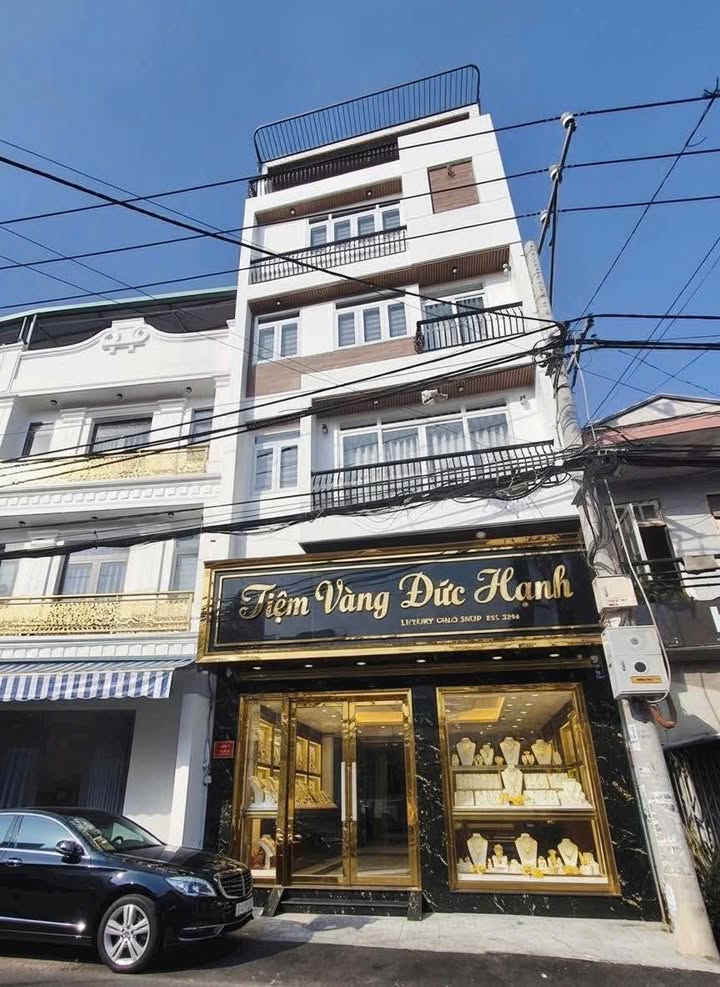 Nhà mặt tiền đường Lê Văn Quới, Bình Tân - Cho thuê 28 triệu, nội thất đầy đủ!