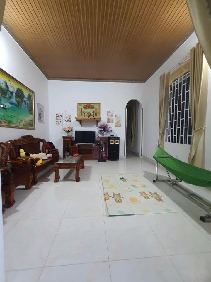 Nhà riêng Đức Trọng 240m² giá 1.4 tỷ - Sẵn nhà cổng rào kiên cố!