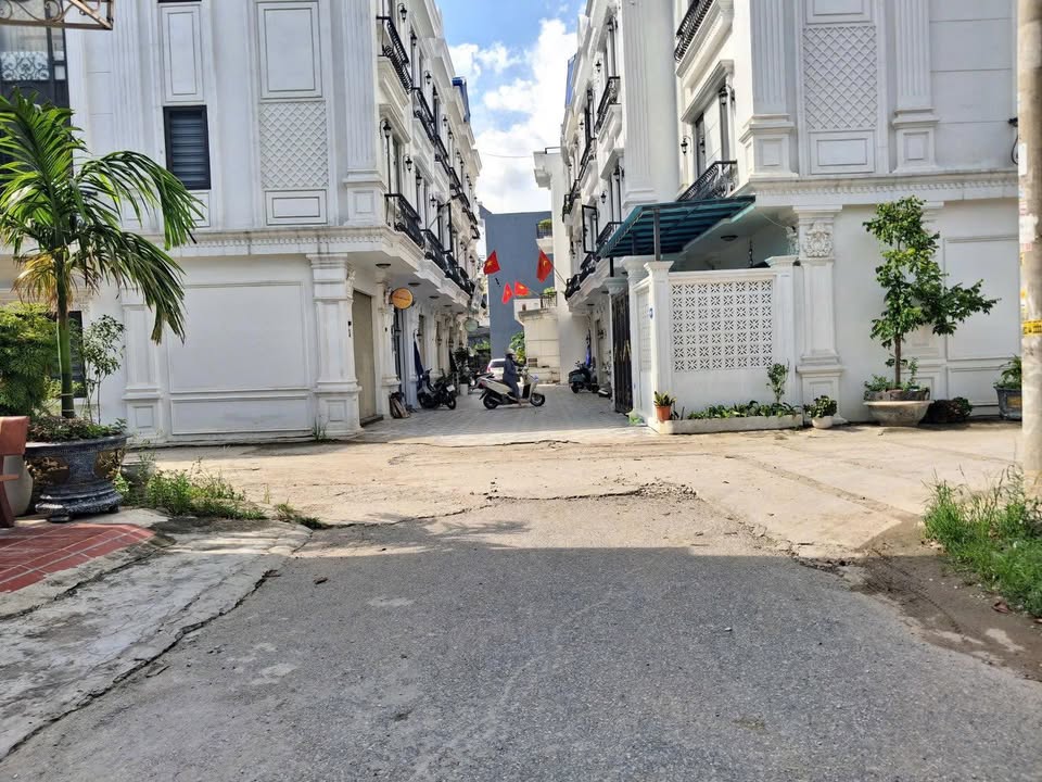 Đất nền lô góc 417m² đường Quỳnh Hoàng, Kiến An - Giá chỉ 12.51 tỷ