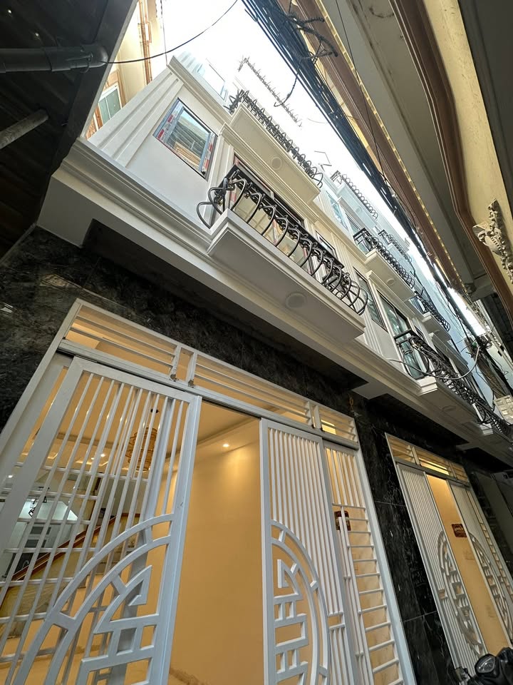 Nhà mặt ngõ đường Lạch Tray, Hải Phòng 42m² giá 4,35 tỷ - Xây mới 4 tầng, vị trí đẹp!