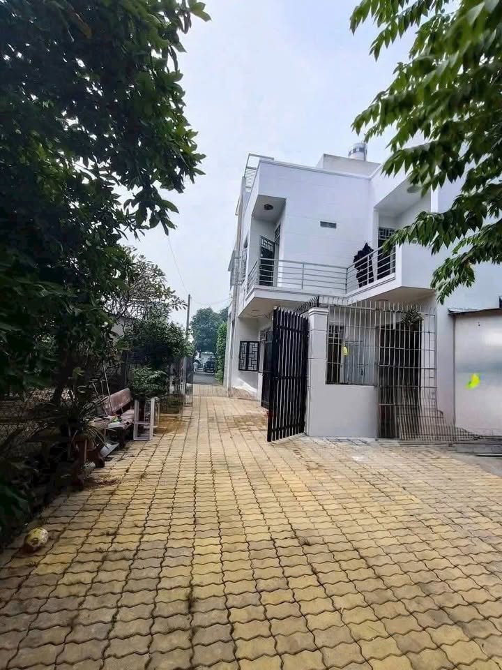 Nhà riêng Hóc Môn 144m² giá 5.6 tỷ - Cơ hội đầu tư tuyệt vời!