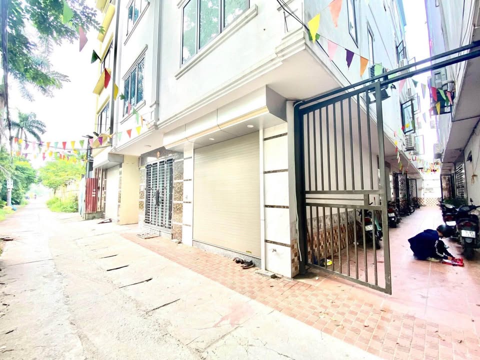 Nhà phố Dương Văn Bé Hai Bà Trưng 37m² giá thỏa thuận - Nhà mới đẹp, hai mặt ngõ thoáng mát!