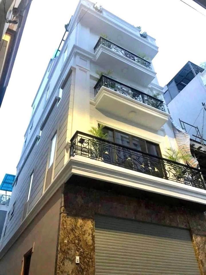Nhà góc 5 tầng Kim Chung 44m² giá 5 tỷ - Sổ đỏ chính chủ, thiết kế hiện đại!