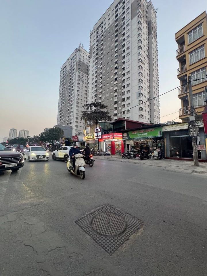 Căn hộ chung cư cán bộ Viện Bỏng, Phùng Hưng 77m² giá 5.25 tỷ - Chính chủ giao dịch ngay!