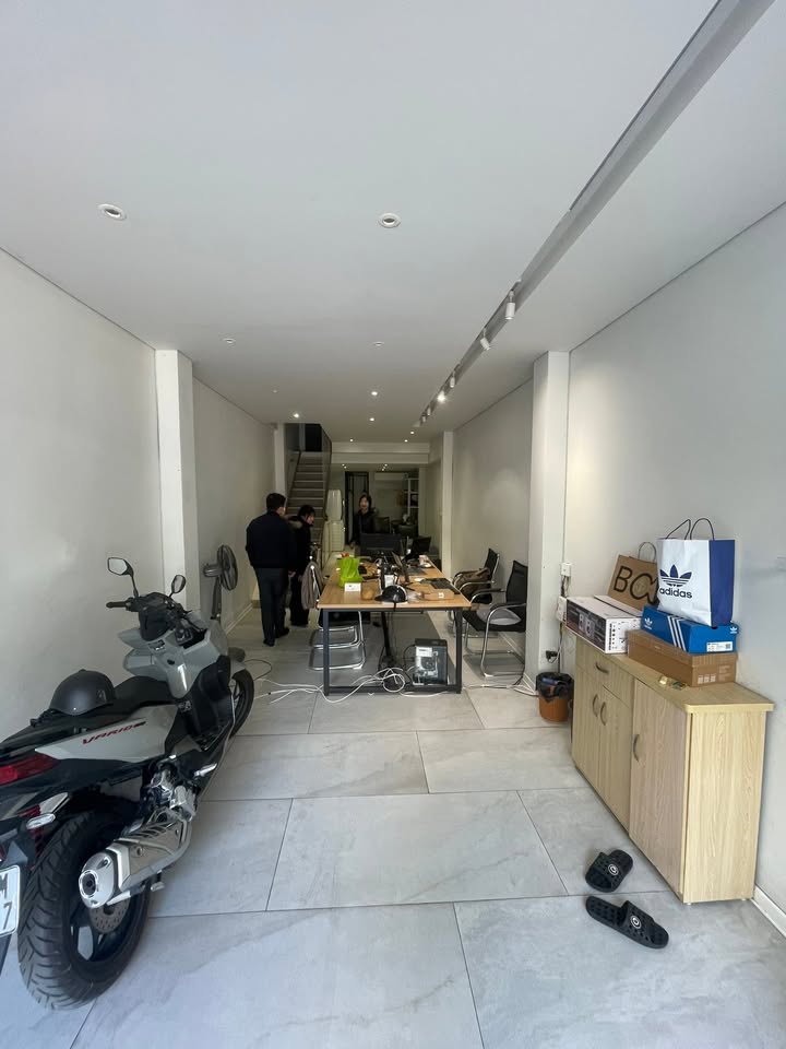 Nhà cho thuê Vạn Phúc, Hà Đông 50m² giá 12 triệu - Ô tô đỗ cửa thuận tiện!