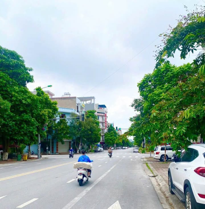 Đất nền đường Âu Cơ, Kinh Bắc 68m² giá 11 tỷ - Kinh doanh sầm uất!