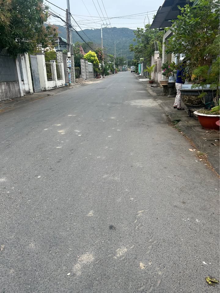 Đất mặt tiền khu A Hải Lam, Phước Hưng 305m² chỉ 2.3 tỷ - Đầu tư sinh lời ngay!