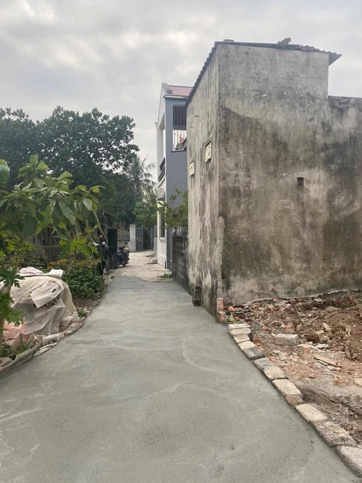 Đất bán La Sơn, Bình Lục 71m² giá 400 triệu - Vị trí trung tâm tiện ích!