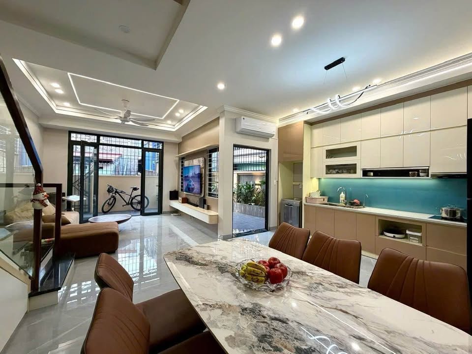 Nhà riêng Dư Hàng Kênh Hải Phòng 75m² giá thỏa thuận - Sân cổng riêng thoáng mát!