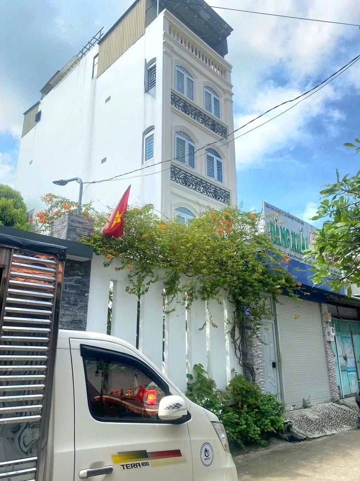 Căn hộ 5 tầng tại Hà Huy Giáp, Quận 12, 251m², giá 6 tỷ - Thiết kế hiện đại, sẵn sàng vào ở!