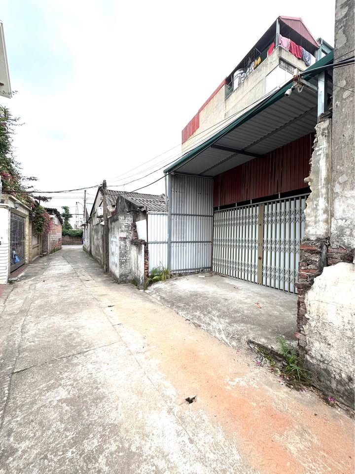 Đất nền Việt Hưng Long Biên 45m² giá 6 tỷ - Kinh doanh tốt, ô tô đỗ cửa!