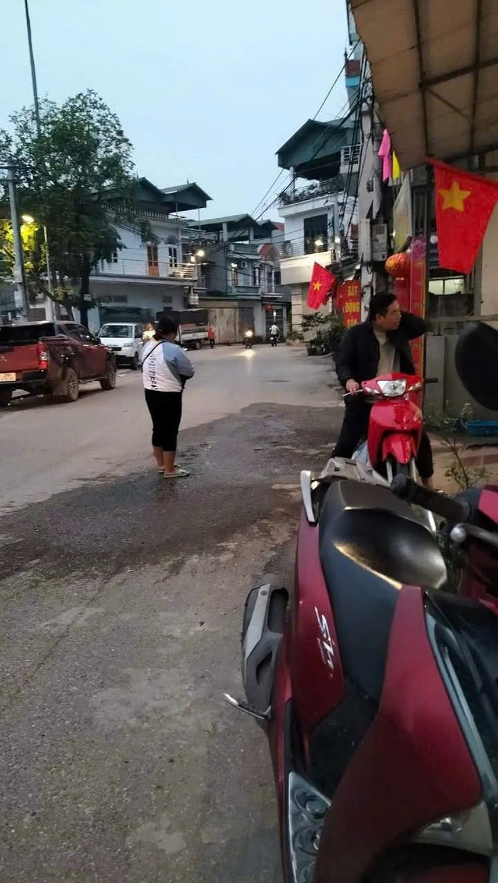 Nhà bán đường Kim Âu, Đặng Xá 50m² giá 6 tỷ - Vị trí đắc địa cho kinh doanh!