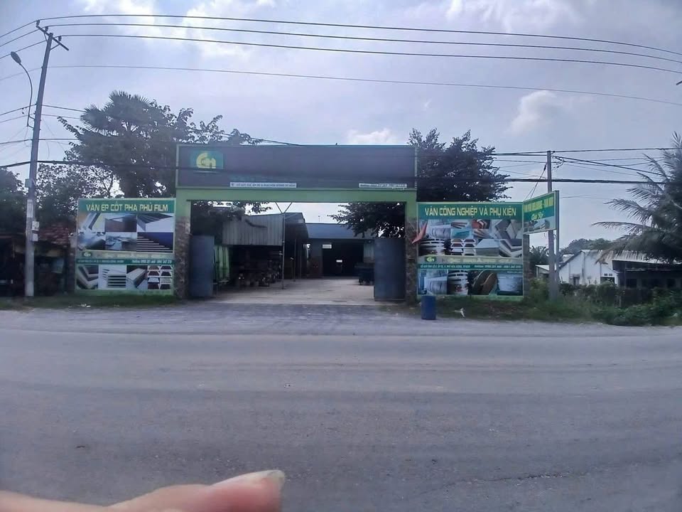 Cho thuê xưởng 1400m² mặt tiền TL8 Tân Thạnh Tây Củ Chi - Diện tích lớn, giá tốt!