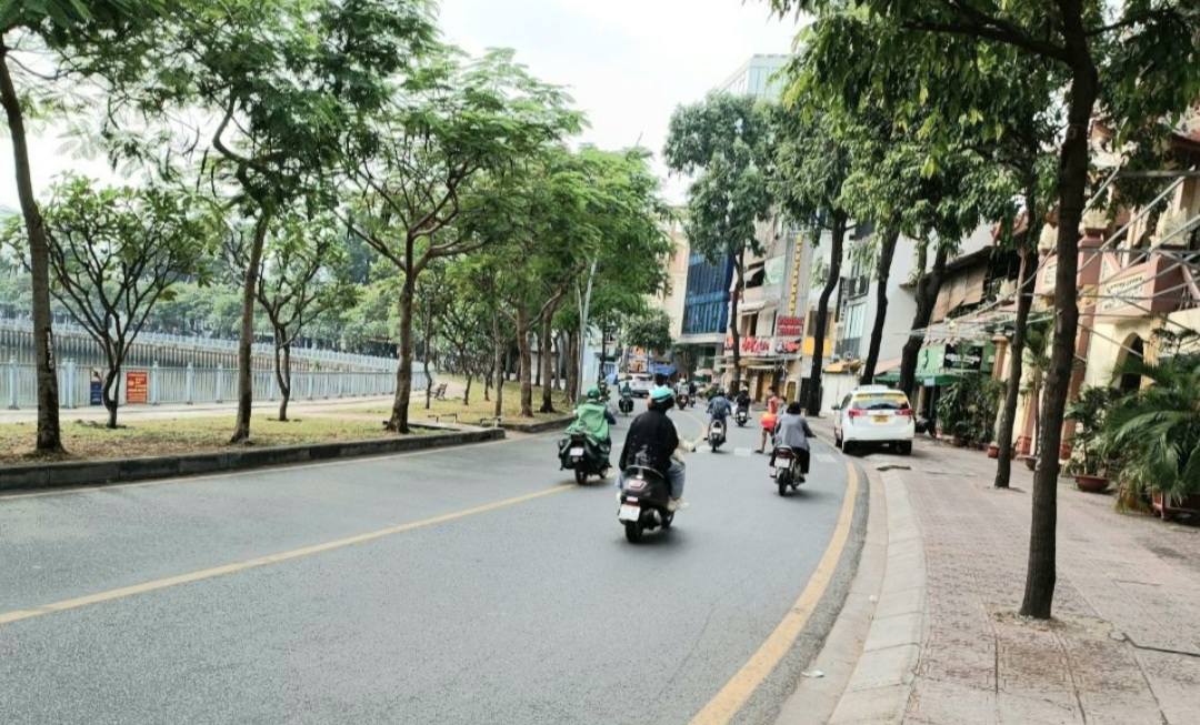 Nhà phố Trường Sa, Quận 3, 66m² giá 8.9 tỷ - Bán gấp, mặt tiền hẻm rộng!