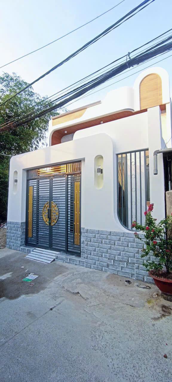 Nhà bán mới 100% tại Bình Thủy, Cần Thơ - Giá chỉ 2.85 tỷ, sẵn sàng vào ở!